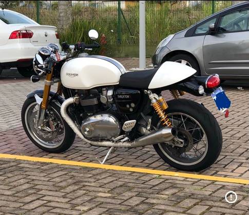 TRIUMPH THRUXTON R TRIUMPH THRUXTON R